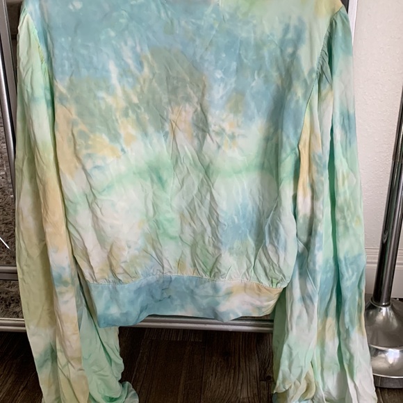 Tie Dye Crop Top - Picture 5 of 9